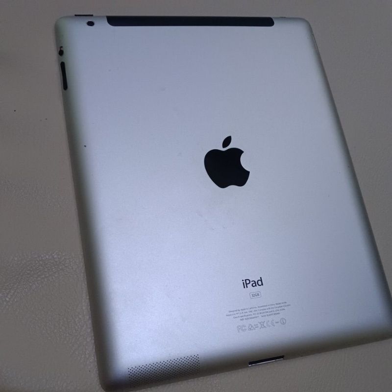APPLE IPAD WIFI-3G 32GB A396 minus icloud