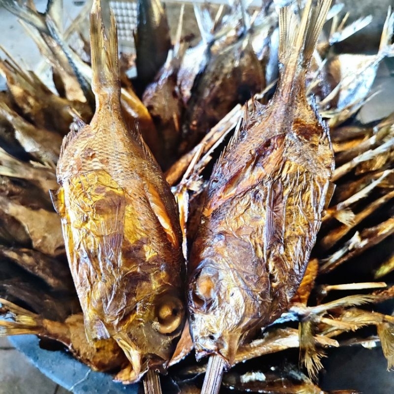 

Ikan kapasan asap isi 3Biji Daging Fish Frozen Food