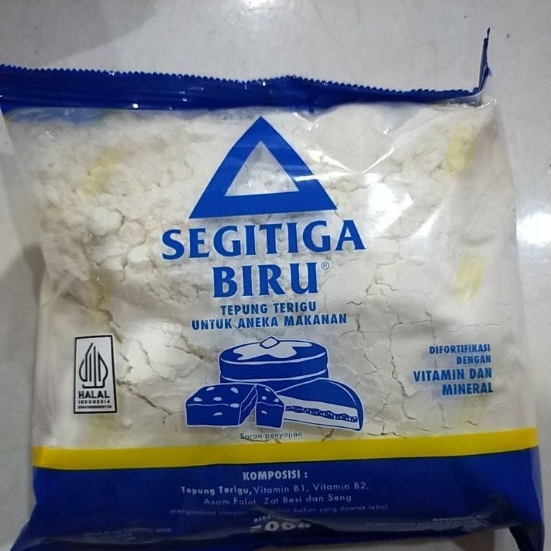 

Tepung Terigu Segitiga Biru 500 Gram