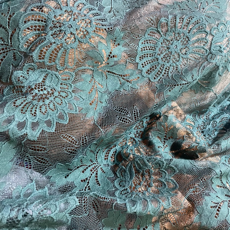 kain semi prada - kain brokat semi prada - kain brokat motif bunga premium - kain brokat warna hijau