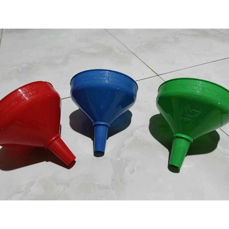 Corong/Torong plastik No.3 diameter 15 cm