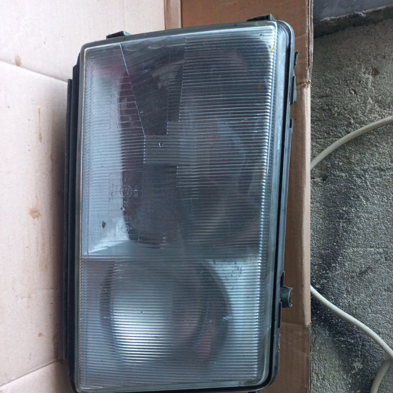 Mika kaca  Headlamp Mercy W 124 original