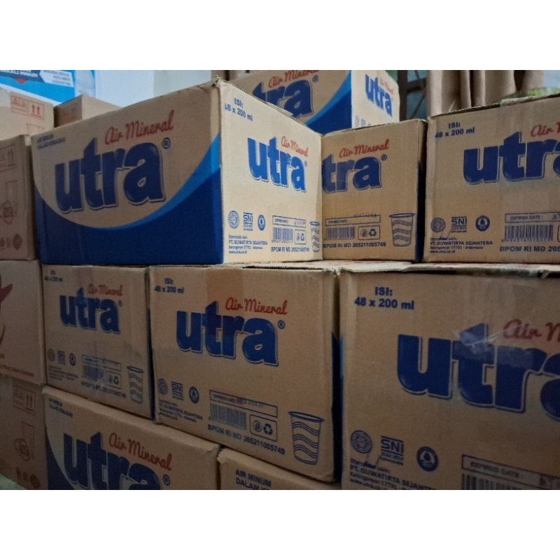 

Utra Gelas 1 Karton Isi 48 Gelas 200ml