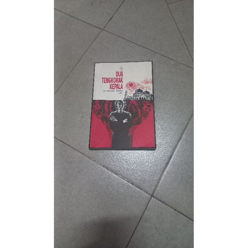 cerpen pilihan kompas 2000 dua tengkorak kepala