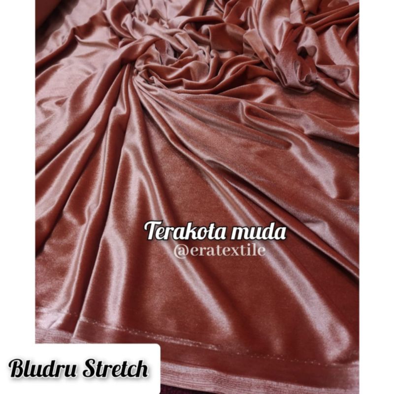 kain bludru murah/kain bludru stretch/kain bludru velvet stretch/kain bludru meteran/kain bludru/Bah