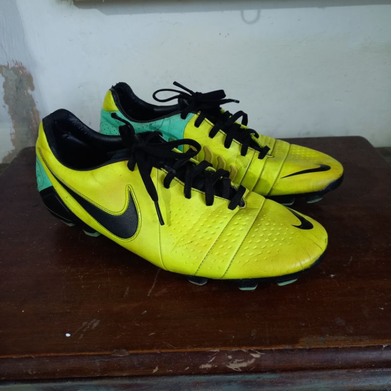 sepatu bola CTR360 Libreto second preloved original