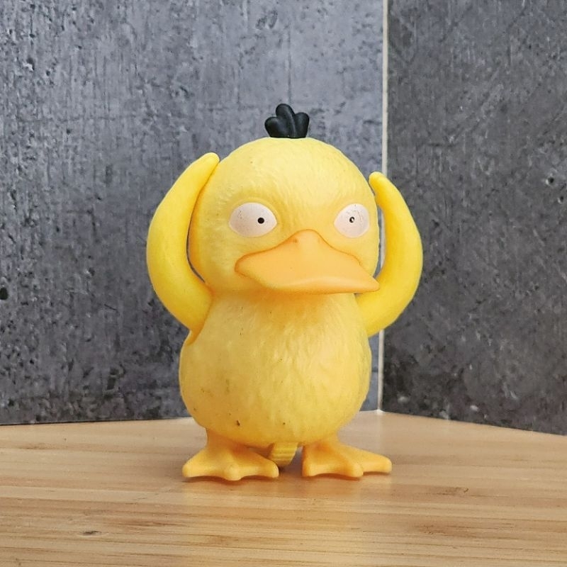 Mainan Figure Burger King Pokémon Psyduck Preloved
