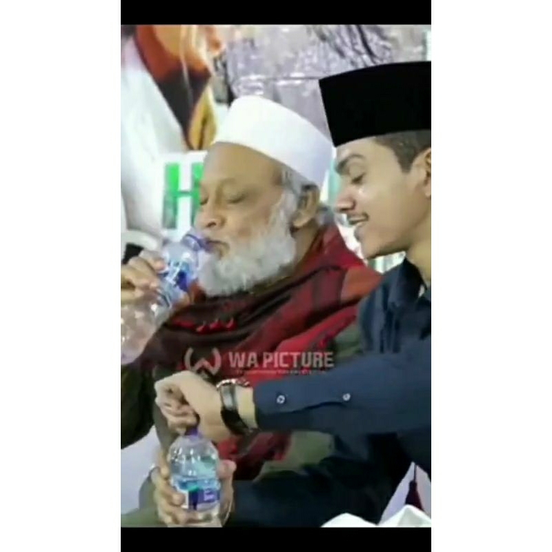 

Air minum Khusus Para Habib (Wali allah)