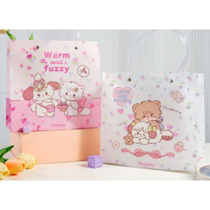 

Paper Bag Mikko / Pembungkus Kado / Tas Kado Karakter Mikko / Tas Hadiah Ulang Tahun / Gift Bag Mikko / Joytop, Gift Bag Flower OD-500392 Small
