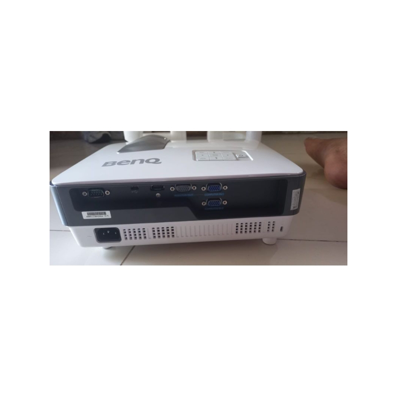 PROYEKTOR BENQ MX806ST XGA