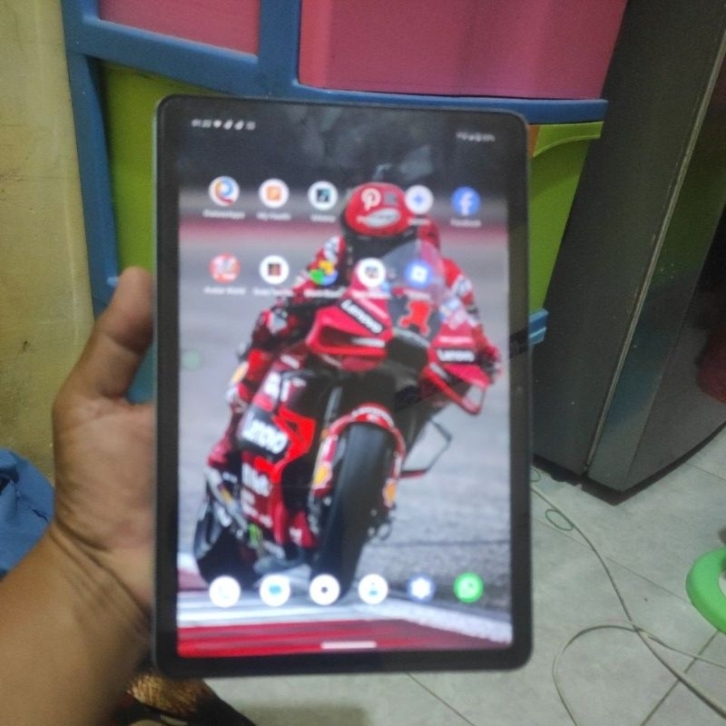 tablet Infinix xpad 4g lte ram 4+4/256 GB.