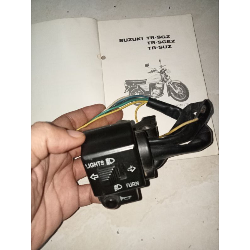 holder saklar kiri suzuki trs trz nos