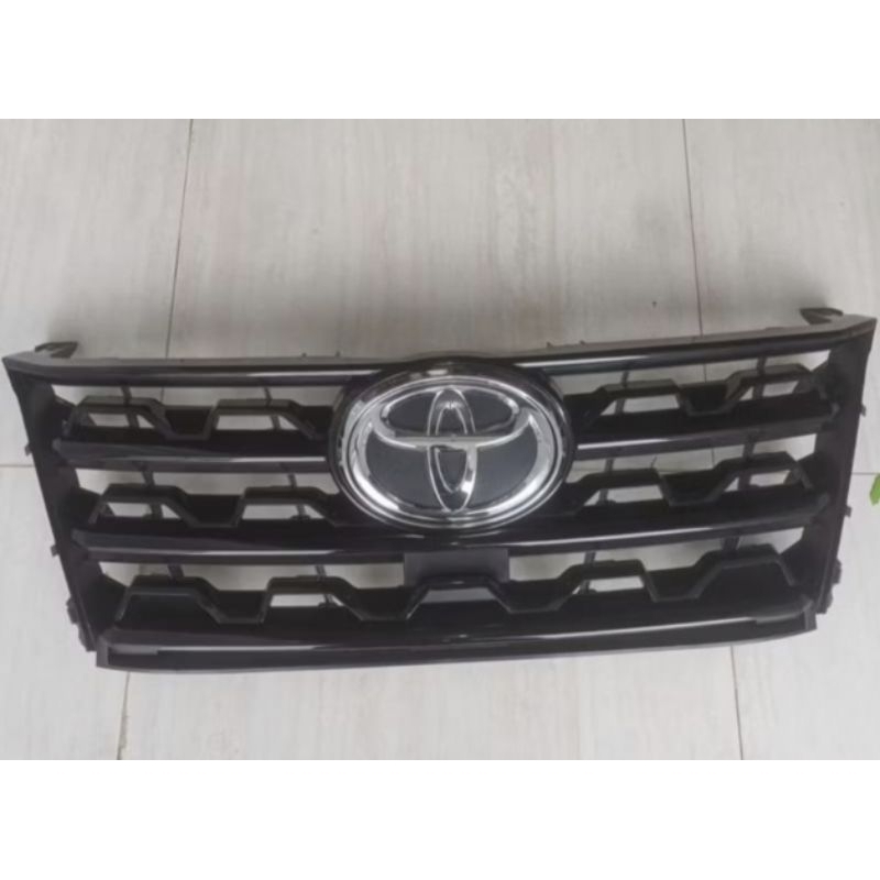 gril atas fortuner tipe G 2021_2024