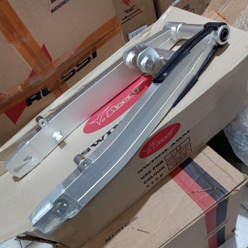swing arm Satria Fu 150.injeksi dan karbu.