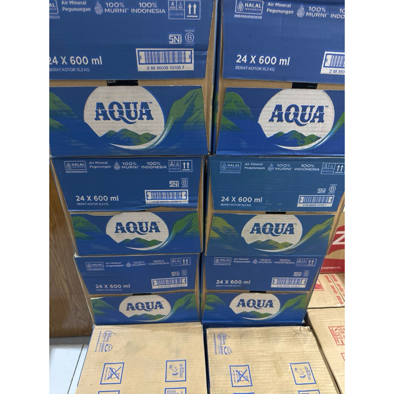 

Aqua Tanggung 600ml isi 1 dus 24 botol Rp.45.000,-