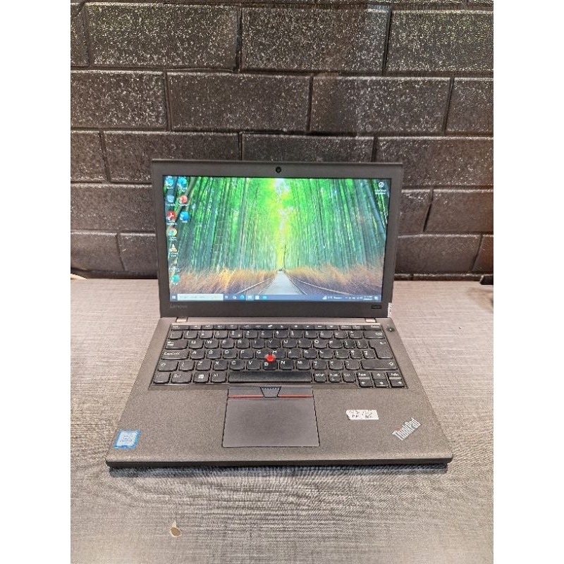 Laptop Lenovo Thinkpad X270 Core i7 Gen 6 RAM 8GB SSD Layar 13inch Mulus