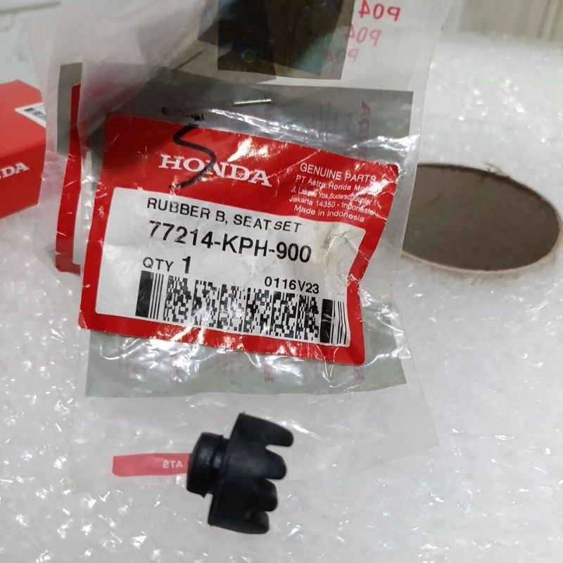 77214 KPH 900 KARET BANTALAN JOK BEAT KARBU REVO BLADE KARISMA Original HARGA SATUAN