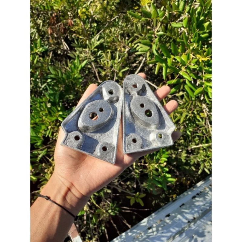 Kupingan Tiger lama/Pangkon Lampu Depan Tiger lama