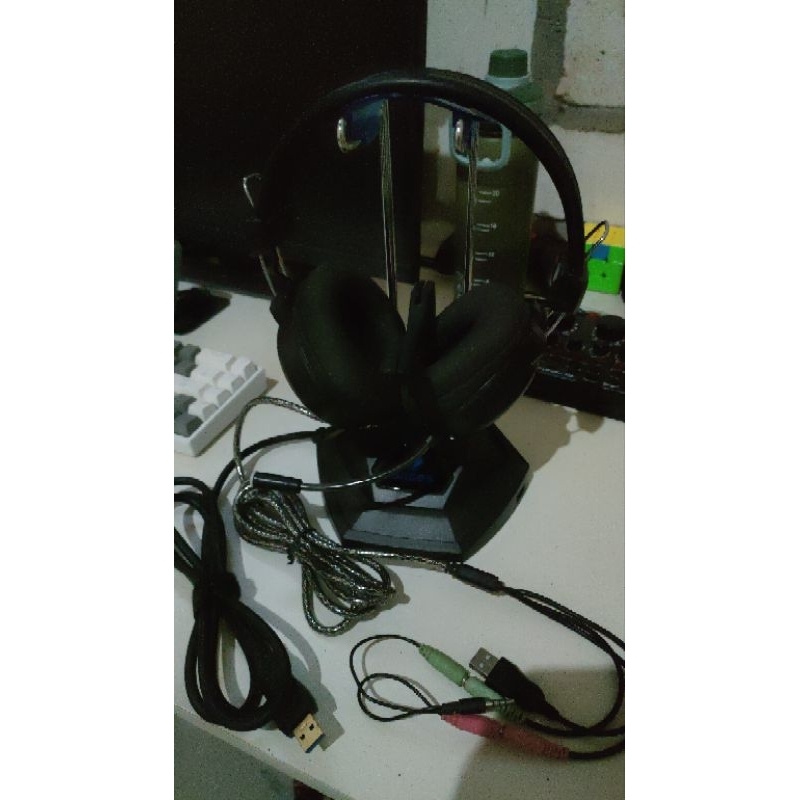 Stand Headset Gaming Sades Anubis Staff [MULUS] & Headset Gaming Rexus F30 Vonix RGB [NORMAL-MINUS B