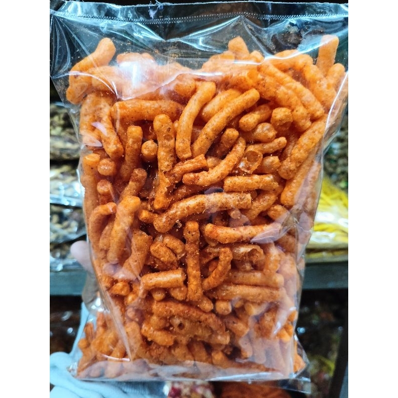 

kerupuk pedas KMP 200grm