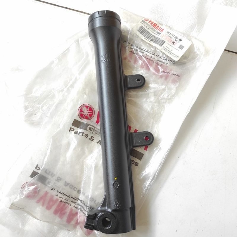 Tabung shock Depan kiri yamaha Aerox 125 / tube outer sebelah kiri aerox 125 BE1-F3126-00
