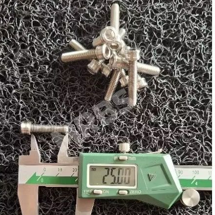 Baut L Stainless Bubut (M6×25mm/Baut 10 Panjang 2,5cm) Model Titanium