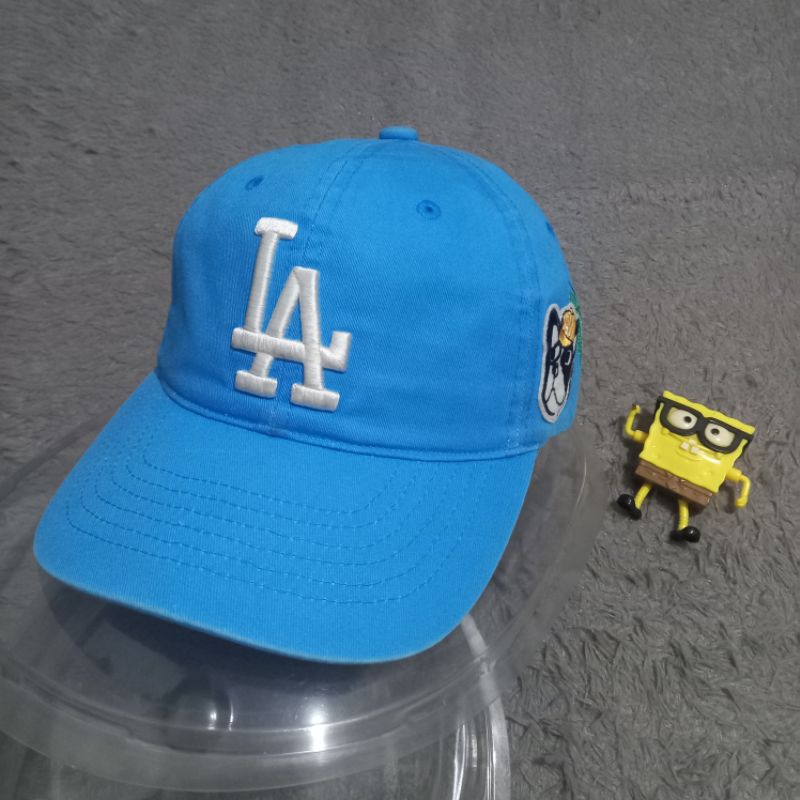 Topi LA dari mlb original warna biru muda foto sendiri