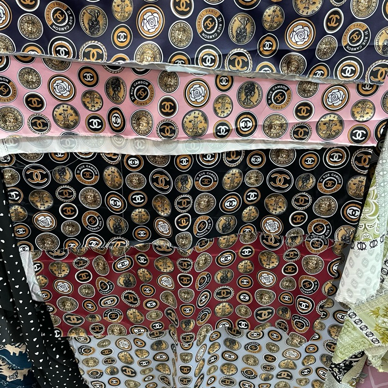 kain dior silk motif varsase premium - kain dior silk retro original - kain silk style branded kc