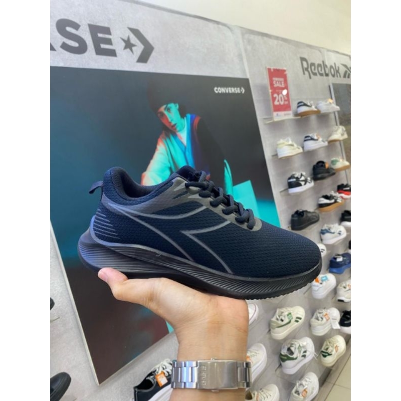 BIG SALE Diadora MONO BLACK Diskon 70%