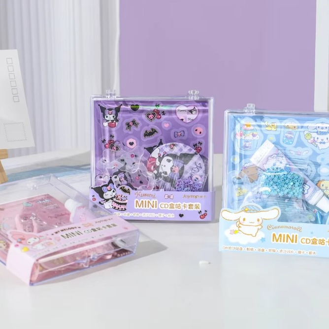 

DIY Gantungan Sticker Sanrio / Sticker Sanrio / Sticker Set Sanrio Box / Mainan Anak-Anak Lucu / Mainan Edukasi / Joytop Sticker MiniCD Gooka Set JT-000285 / Joytop Sticker CD Guka Set JT-000318-3