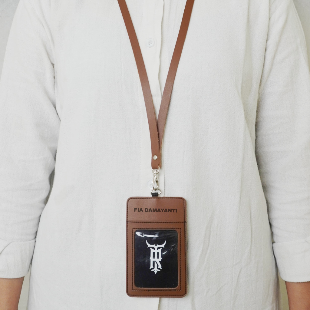 

ID LANYARD KULIT HOLDER ID CARD CUSTOM NAMA GRAFIR LEATHER K3 / LANYARD CUSTOM NAMA CASE HOLDER