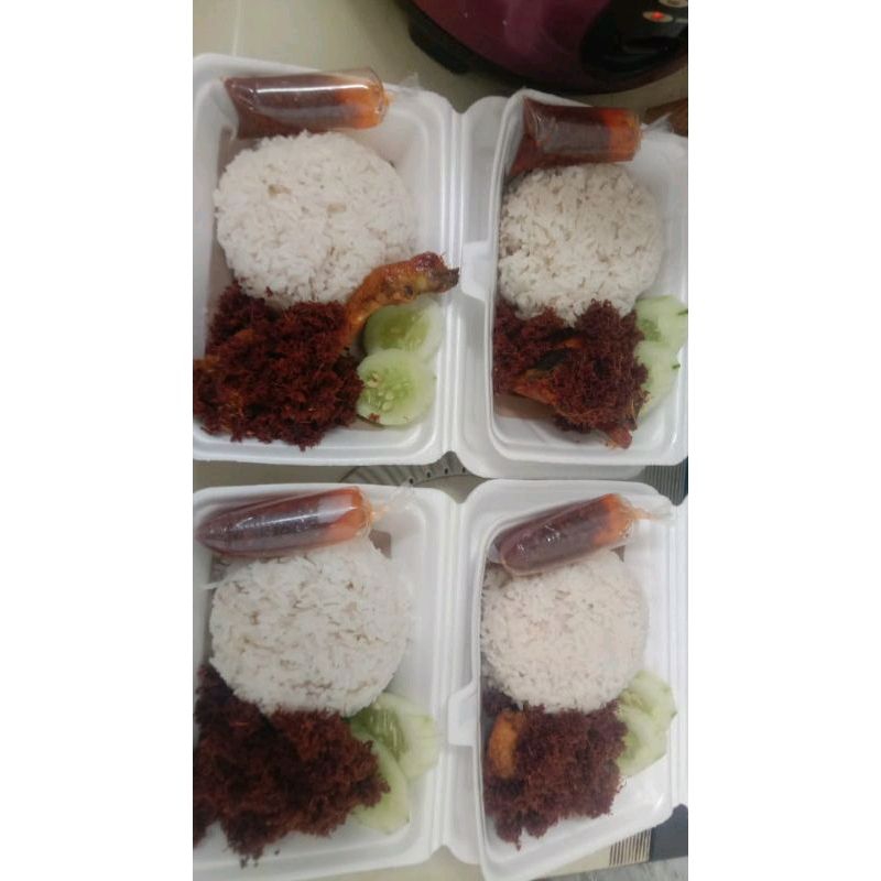 

ayam goreng serundeng laos
