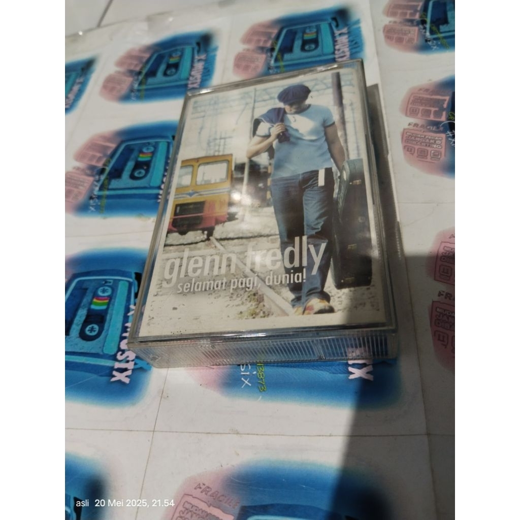 kaset pita glenn fredly / selamat pagi dunia
