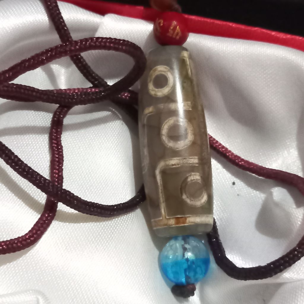 kalung tibet dzi nine eyes spirituality stone