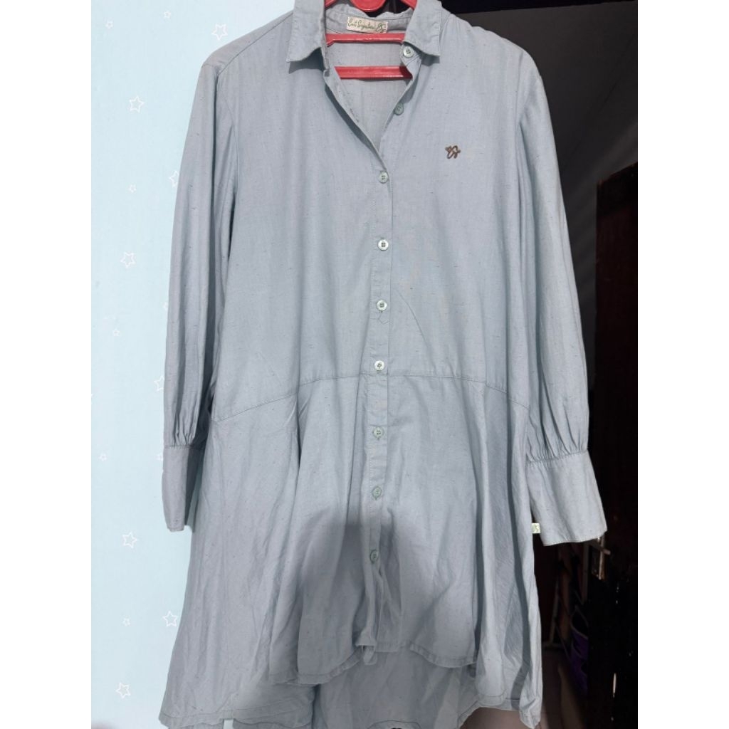 preloved Exit signature Gertrude Blouse 