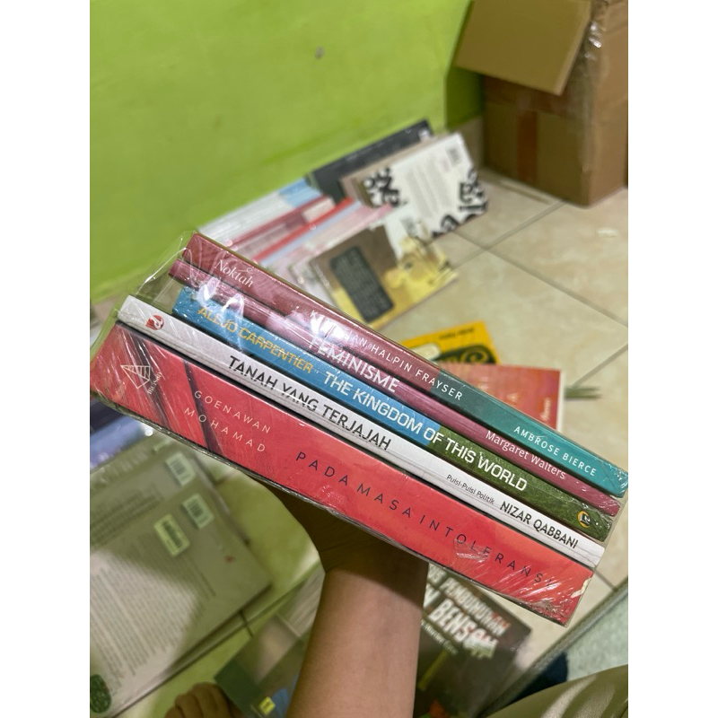 

bukudarilemariku | buku bazar divapress jastip an winda 1619
