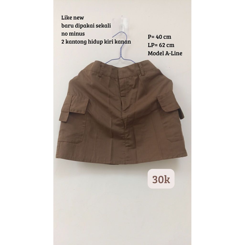 Rok Pendek Wanita Warna Army | Preloved Sekali Pakai, Model Cargo Kekinian
