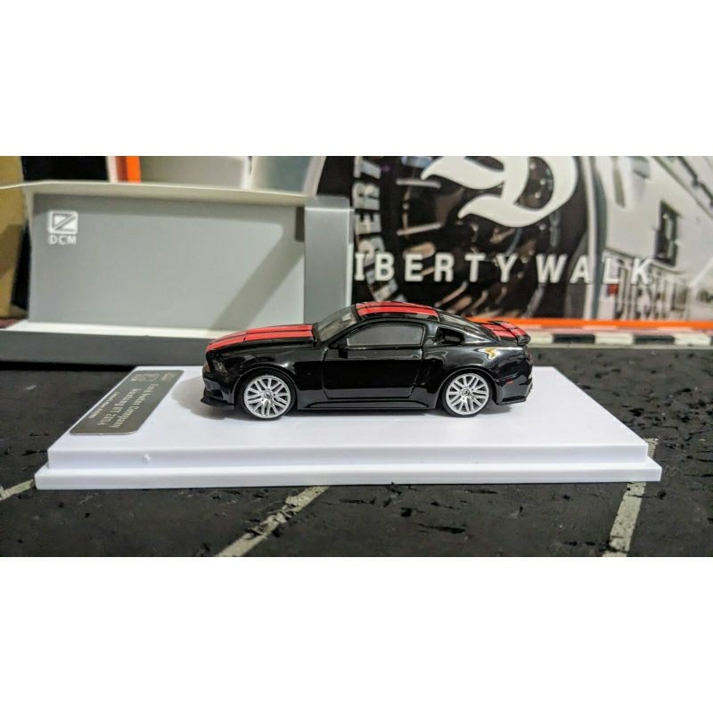 Diecast DCM Ford Motor Company Mustang GT 2014 Black Red