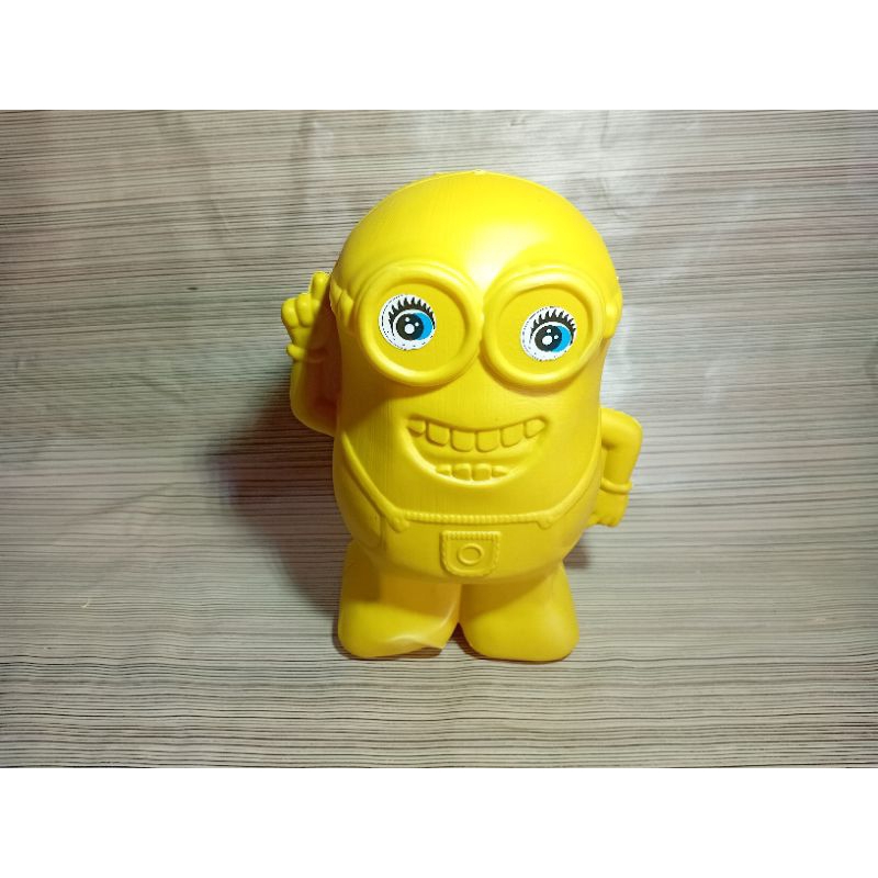 CELENGAN PLASTIK KARAKTER // CELENGAN KARAKTER MINIONS PLASTIK // TABUNGAN CELENGAN UNIK // MINION