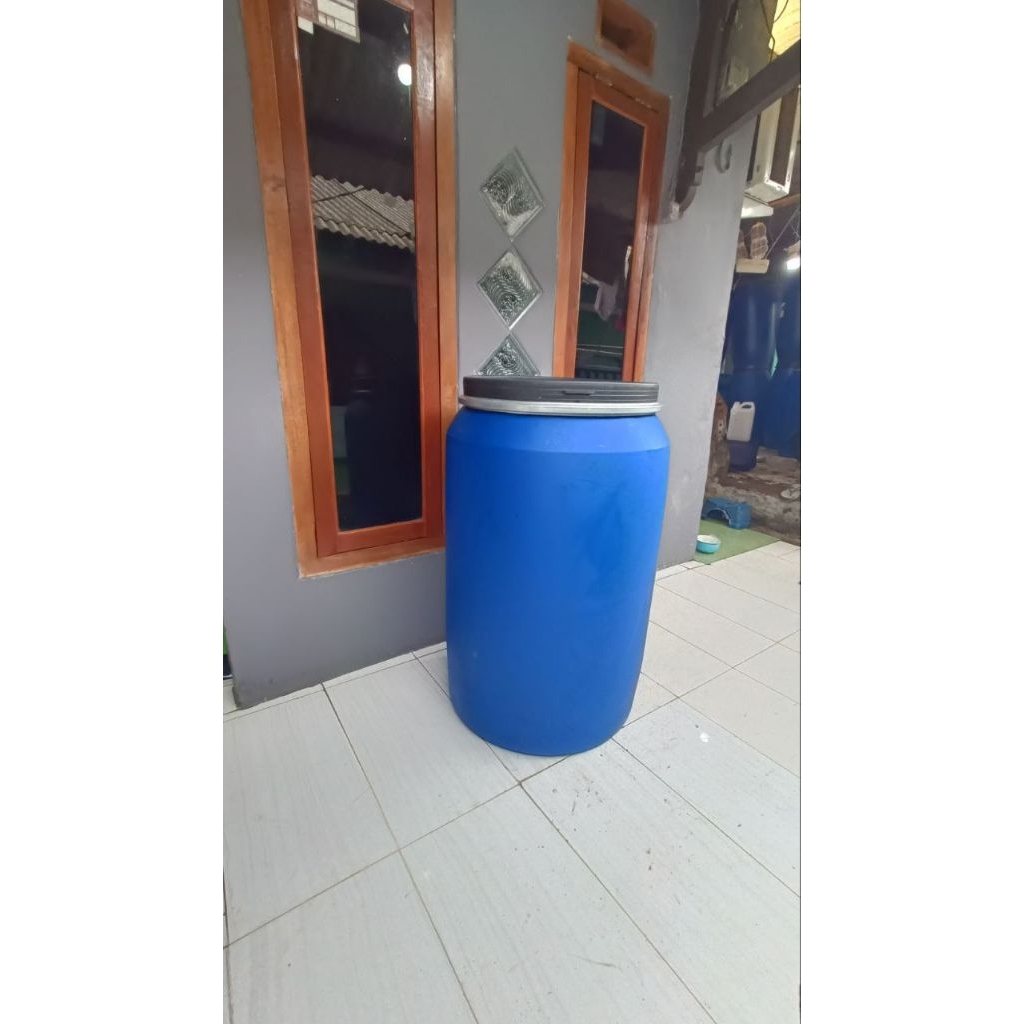 DRUM BIRU,TONG BIRU BESAR, DREM PLASTIK bekas 200LITER