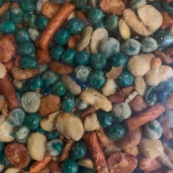 

Kacang Mix Premium – Camilan gurih & Renyah | Kacang Campur Aneka Rasa 250grm