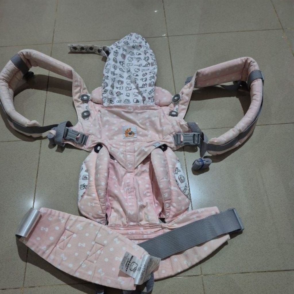 ergobaby omni 360 4posisi series hello kitty hrg 800[split pay]