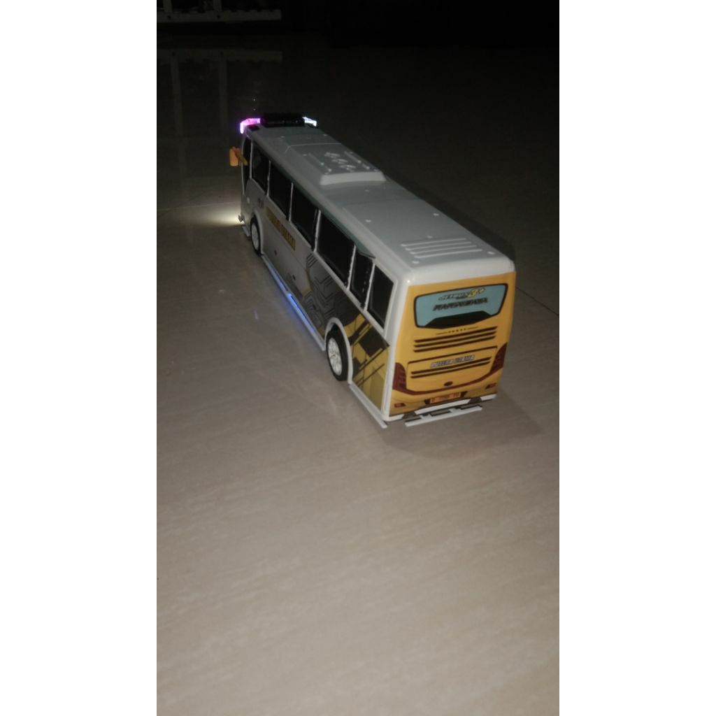 

Stiker Belakang + Julukan Miniatur Bus