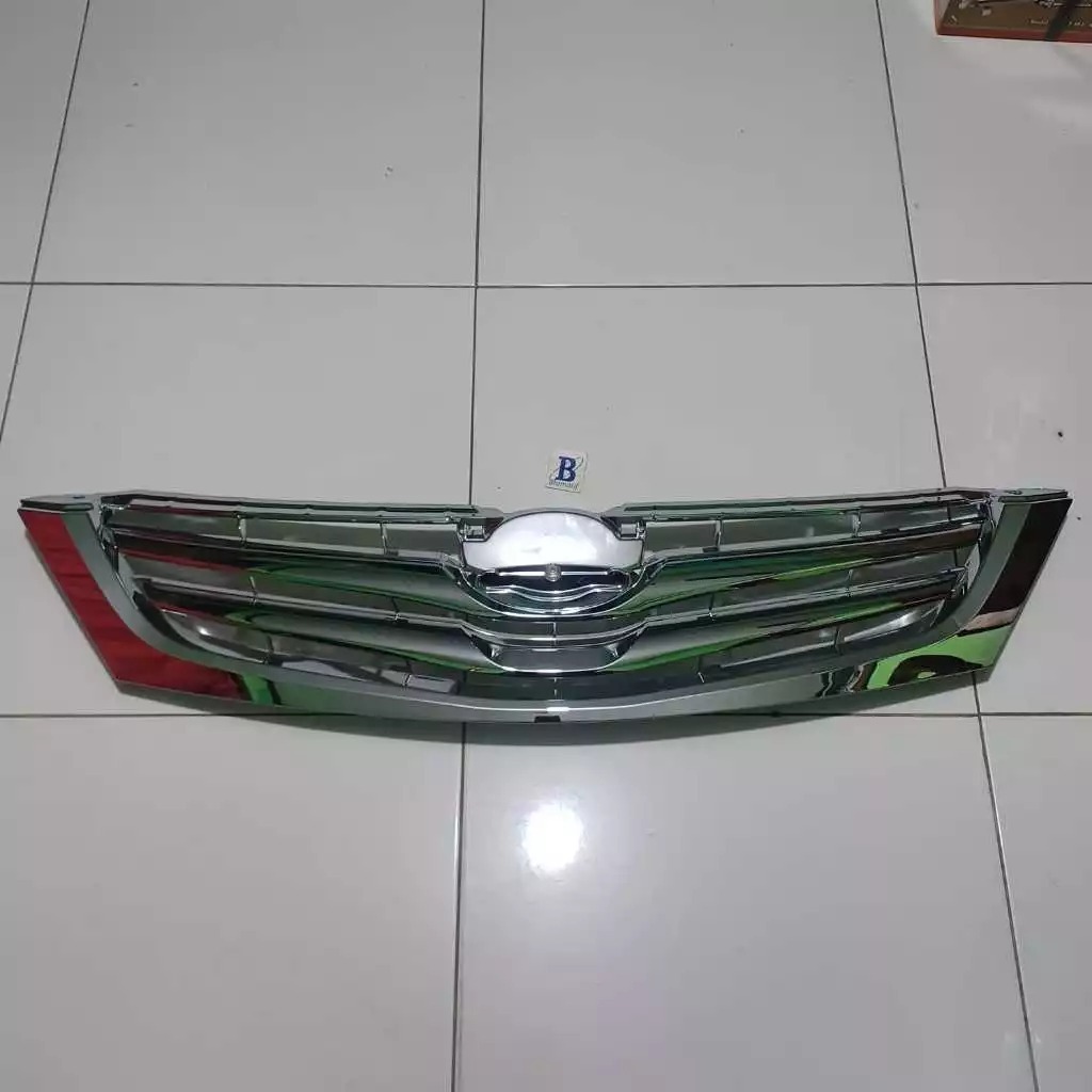 Grill Depan Kijang Innova 2008