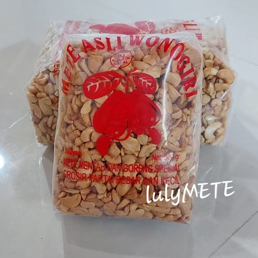 

Kacang Mede Remukan Goreng Berat 500 Gram Asli Wonogiri
