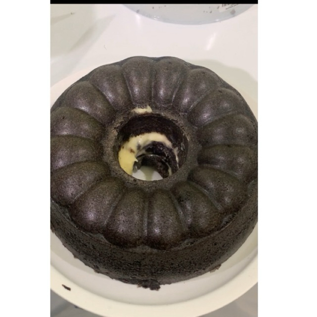 

Bolu ketan hitam keju lumer