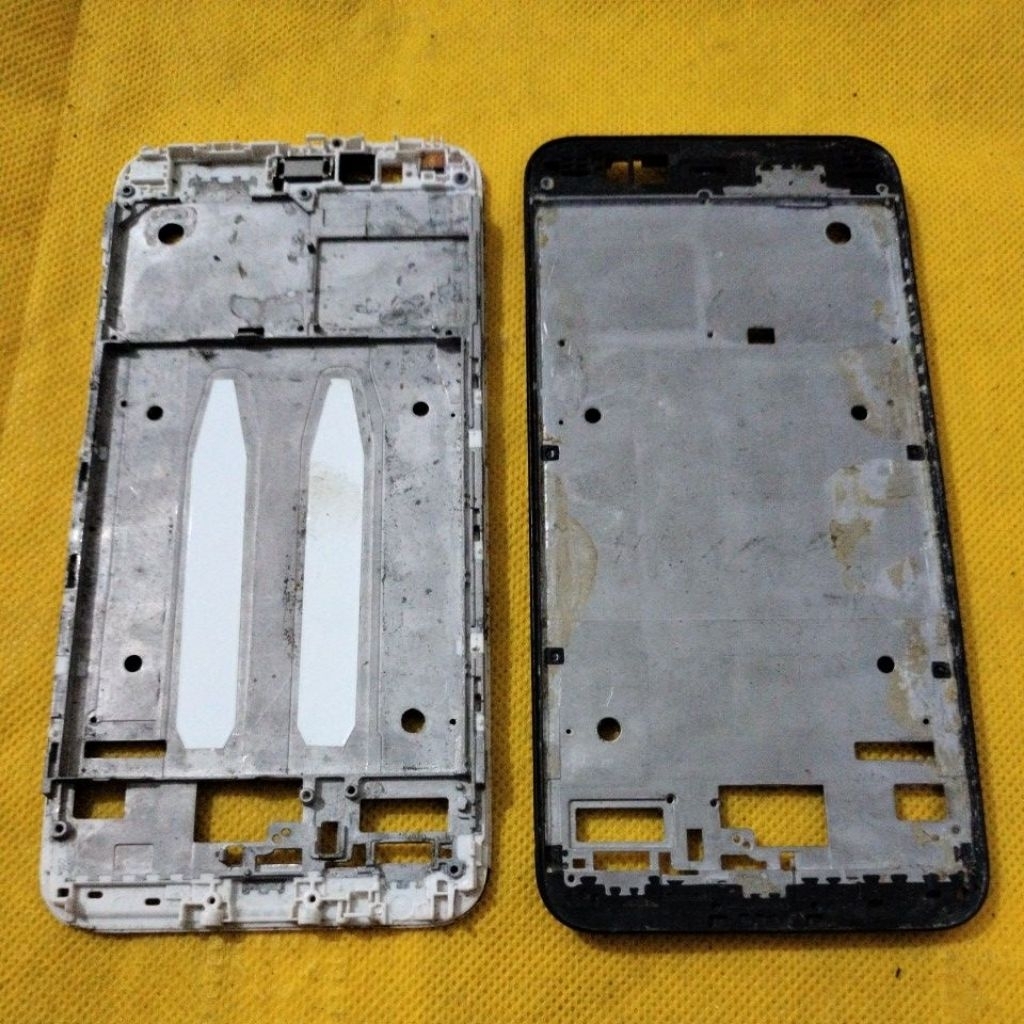 Frame / tatakan lcd Mi A1 / Mi 5x bekas, copotan...