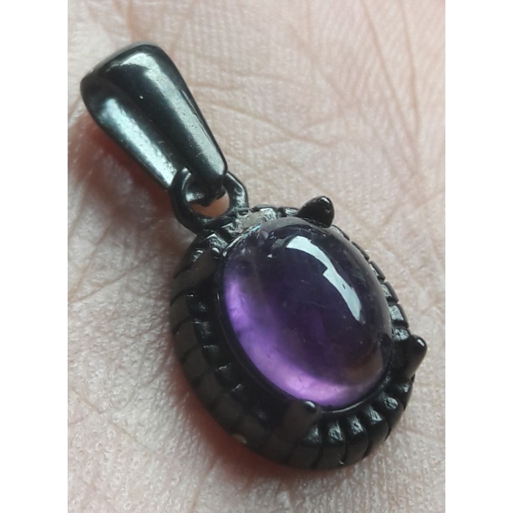 liontin batu kecubung