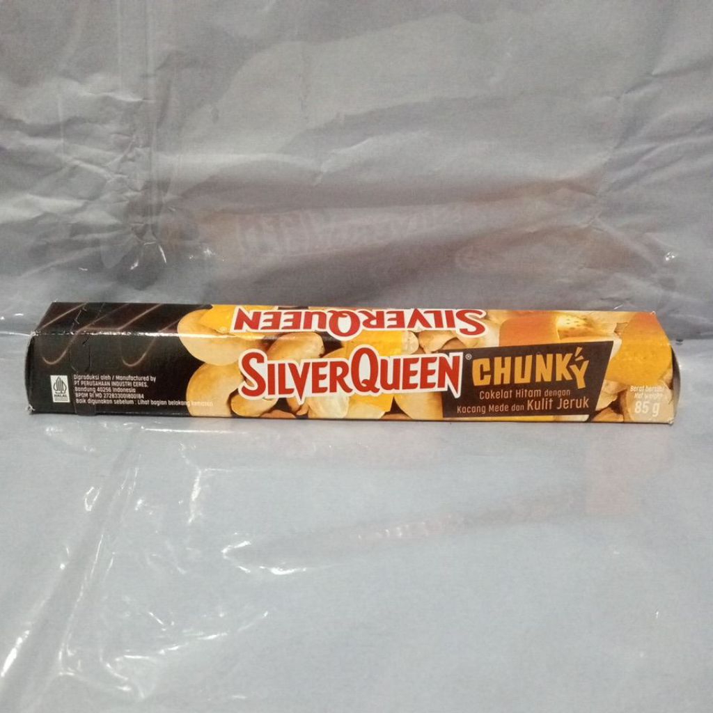 

Silver Queen Chunky Dark Chocolate & Orange Peel Cashews 95g