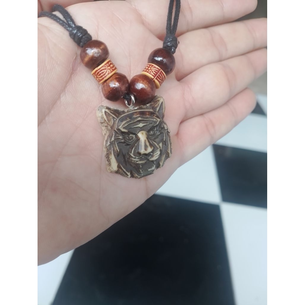 kalung etnik liontin singa